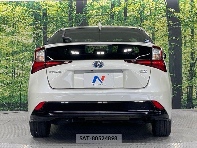 Toyota PRIUS 2019-04 7223763-14