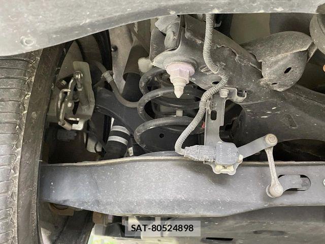 Toyota PRIUS 2019-04 7223763-19