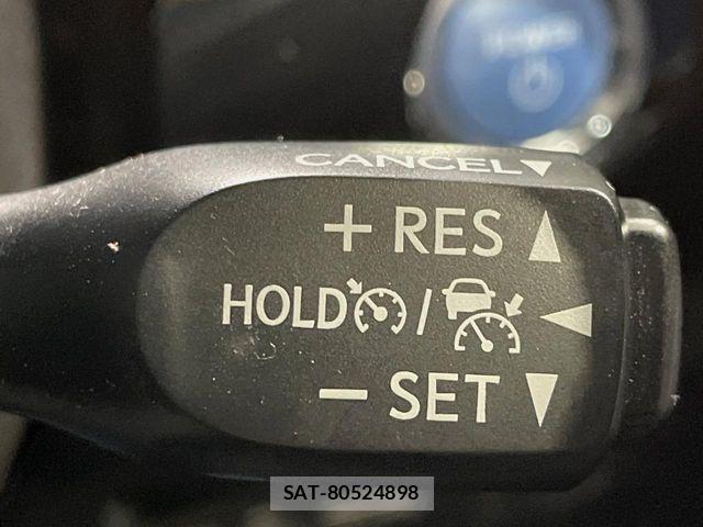 Toyota PRIUS 2019-04 7223763-5