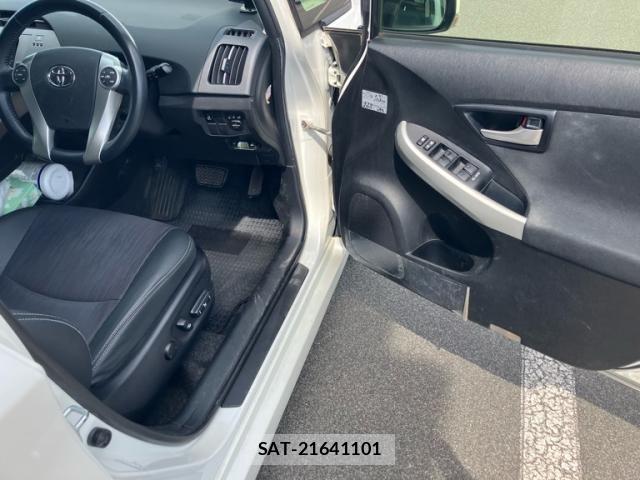 Toyota PRIUS 2012-02 7223642-14