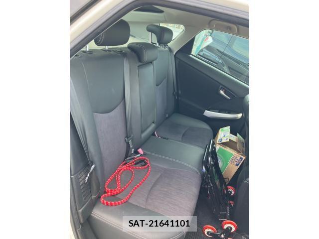 Toyota PRIUS 2012-02 7223642-15