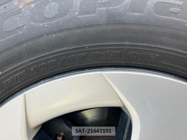 Toyota PRIUS 2012-02 7223642-4