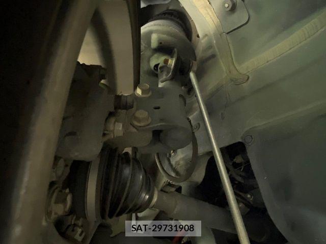 Toyota PRIUS 2013-10 7223668-19
