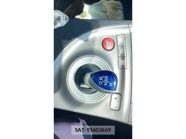 Toyota PRIUS 2013-09 7223666-18