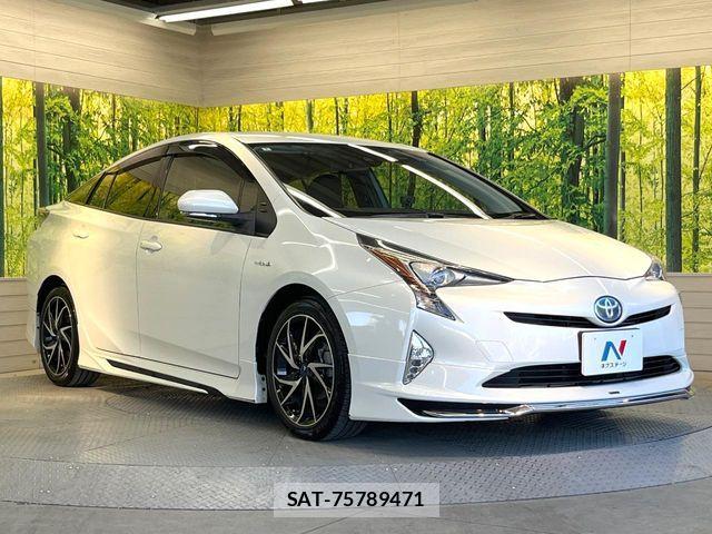 Toyota PRIUS 2016-03 7223686-15