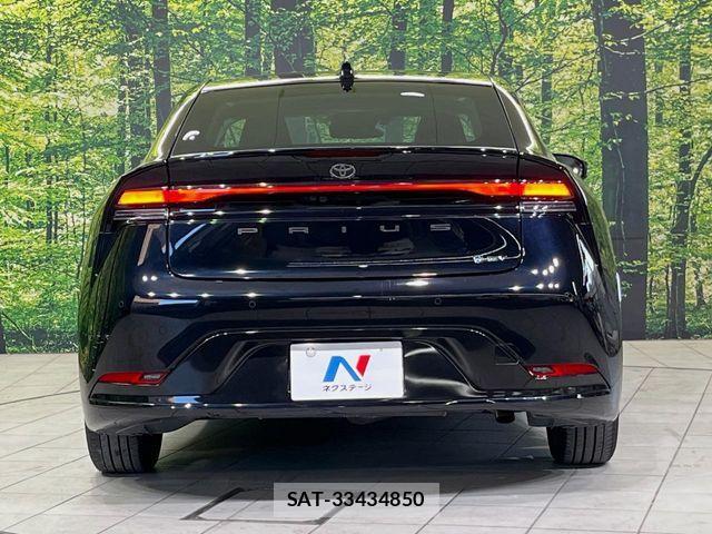 Toyota PRIUS 2023-11 7223828-16