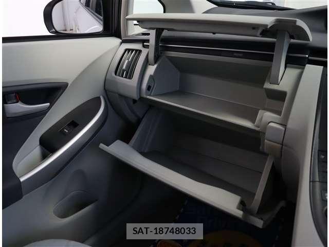 Toyota PRIUS 2009-12 7223621-15