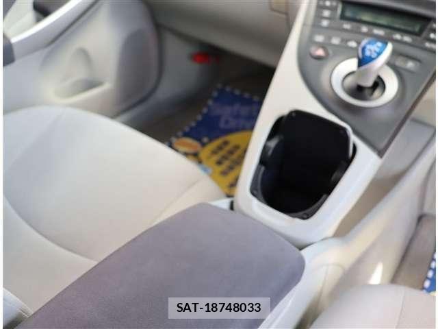Toyota PRIUS 2009-12 7223621-16