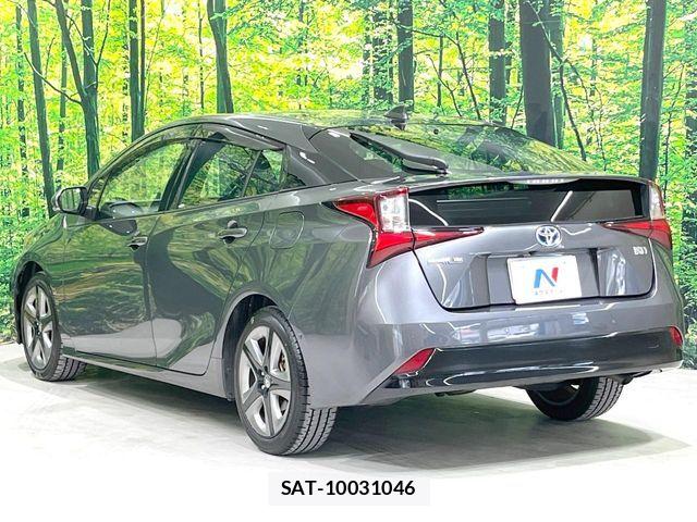 Toyota PRIUS 2021-10 7223791-16