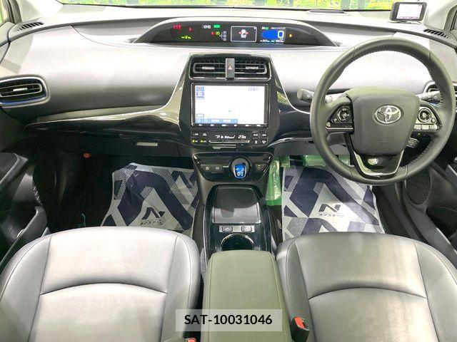 Toyota PRIUS 2021-10 7223791-1