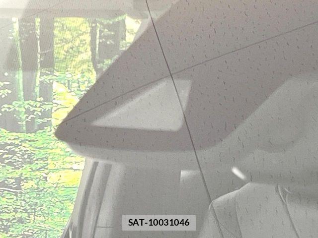 Toyota PRIUS 2021-10 7223791-4