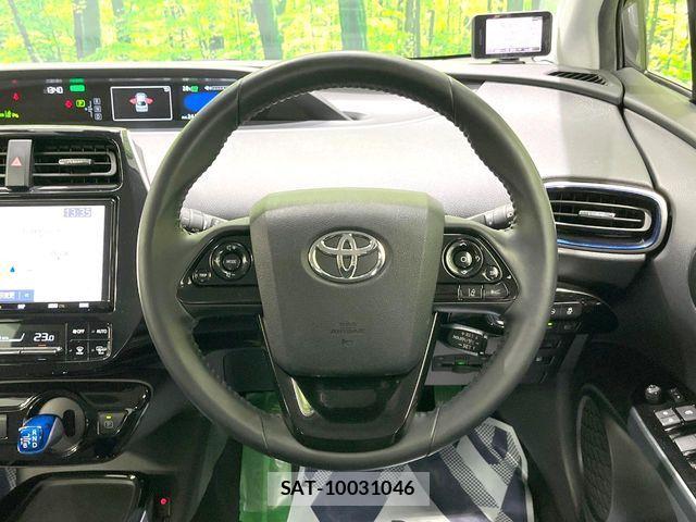 Toyota PRIUS 2021-10 7223791-7