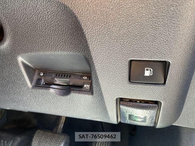 Toyota PRIUS 2017-11 7223740-18
