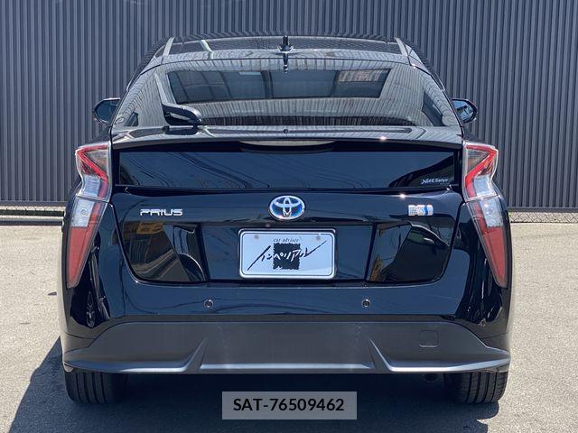 Toyota PRIUS 2017-11 7223740-4
