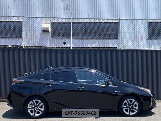 Toyota PRIUS 2017-11 7223740-7