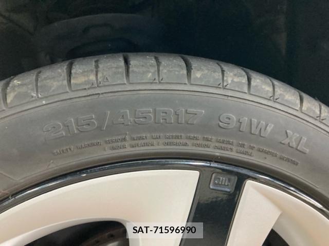 Toyota PRIUS 2016-08 7223704-8