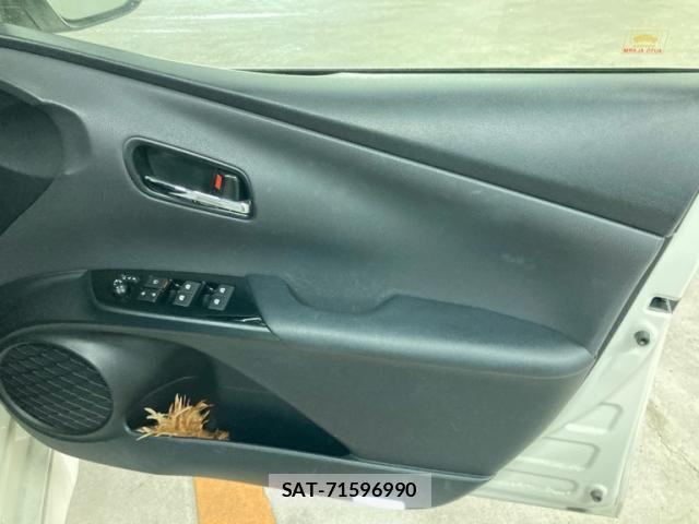 Toyota PRIUS 2016-08 7223704-9