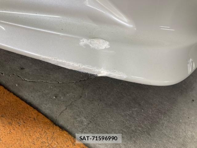 Toyota PRIUS 2016-08 7223704-16