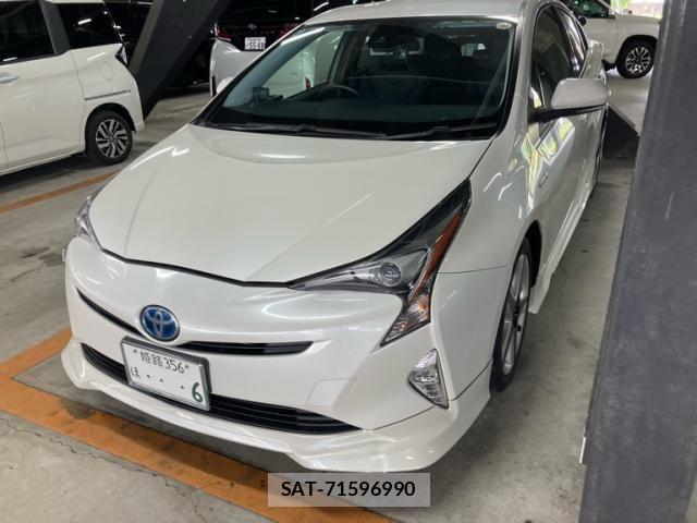 Toyota PRIUS 2016-08 7223704-1