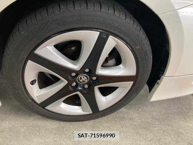Toyota PRIUS 2016-08 7223704-4
