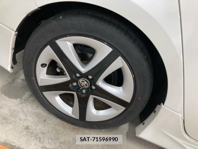 Toyota PRIUS 2016-08 7223704-5