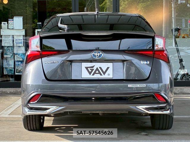Toyota PRIUS 2021-05 7223784-20