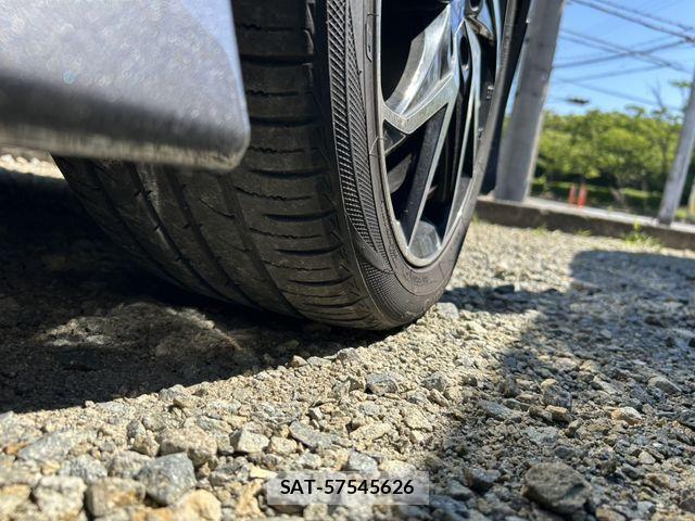 Toyota PRIUS 2021-05 7223784-26