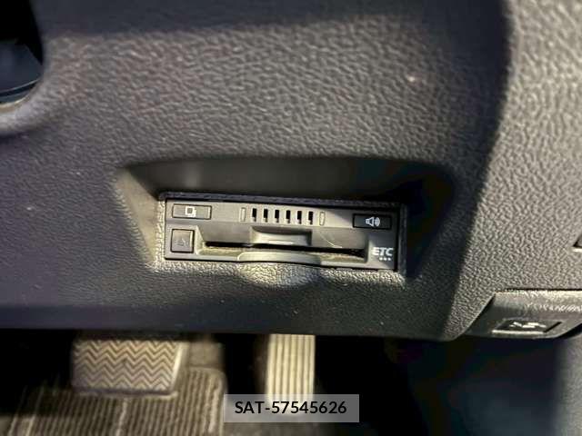 Toyota PRIUS 2021-05 7223784-6