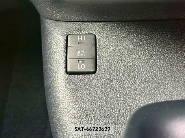 Toyota PRIUS 2016-03 7223696-10