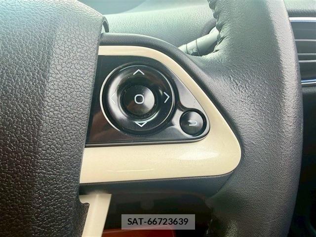 Toyota PRIUS 2016-03 7223696-13