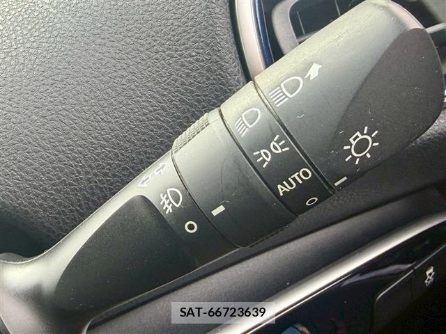 Toyota PRIUS 2016-03 7223696-15