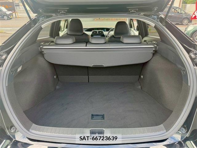 Toyota PRIUS 2016-03 7223696-23