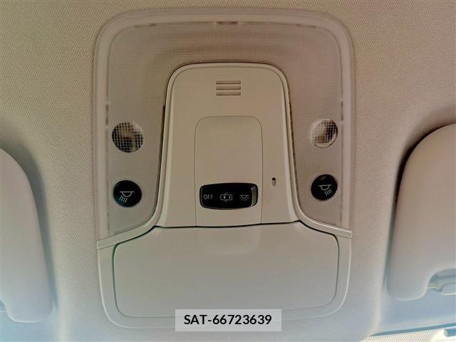 Toyota PRIUS 2016-03 7223696-27