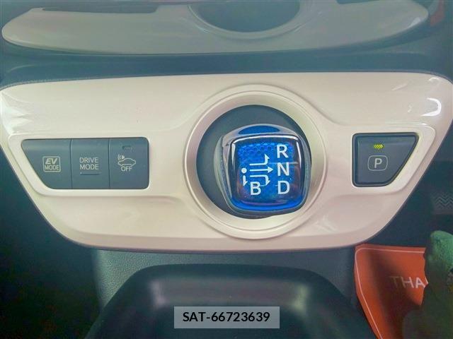 Toyota PRIUS 2016-03 7223696-8