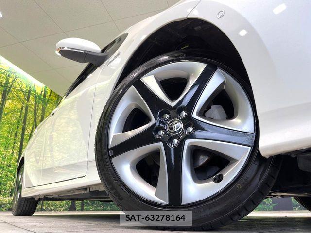 Toyota PRIUS 2018-10 7223750-13