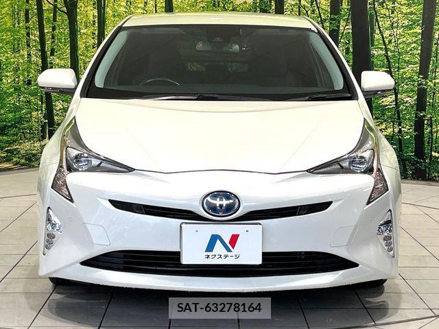Toyota PRIUS 2018-10 7223750-14