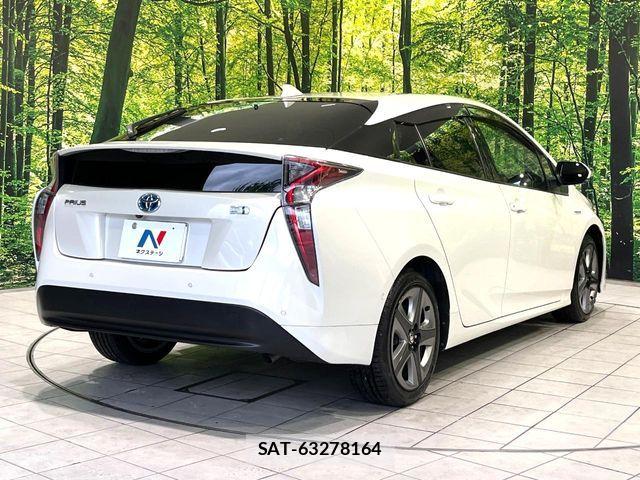 Toyota PRIUS 2018-10 7223750-16