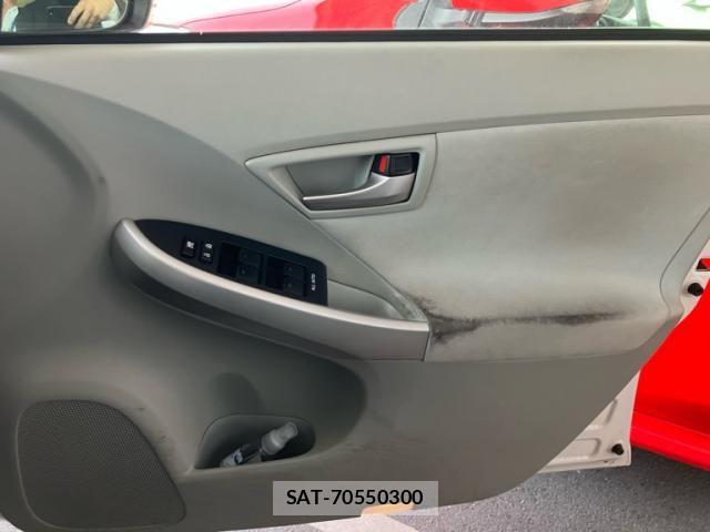 Toyota PRIUS 2014-03 7223675-9