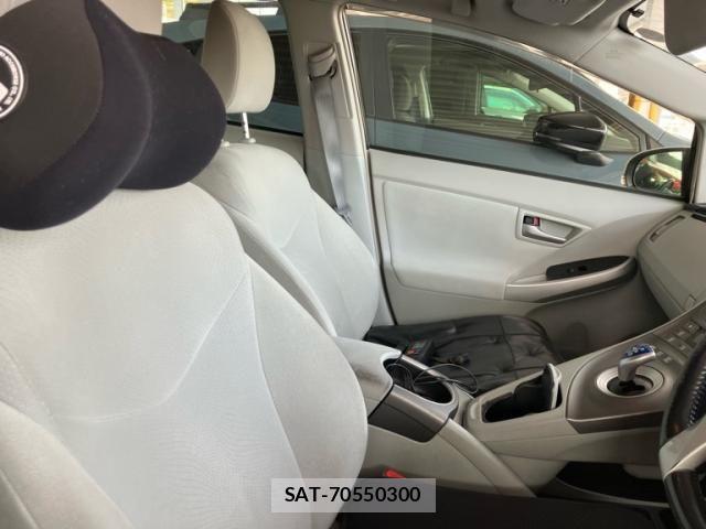 Toyota PRIUS 2014-03 7223675-11
