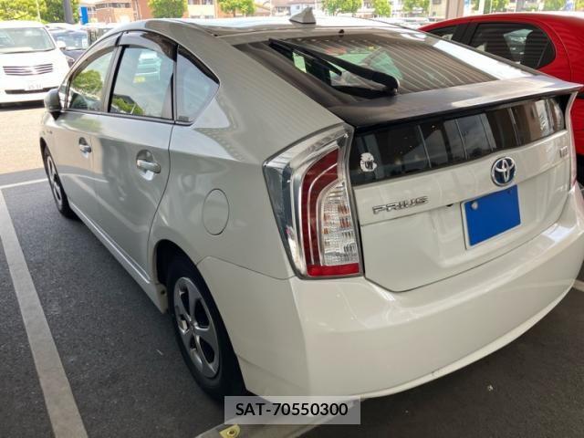 Toyota PRIUS 2014-03 7223675-2