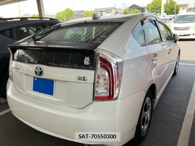 Toyota PRIUS 2014-03 7223675-3