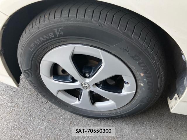 Toyota PRIUS 2014-03 7223675-6