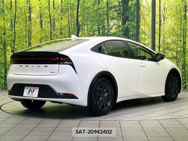 Toyota PRIUS 2024-07 7223843-17