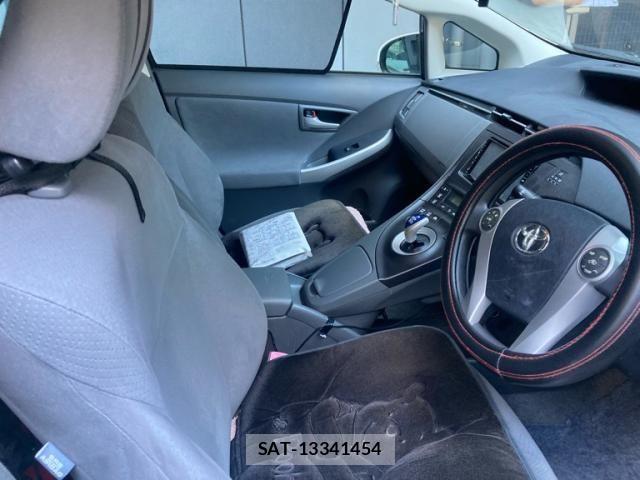 Toyota PRIUS 2010-03 7217901-13