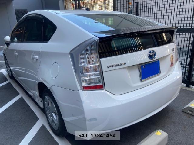 Toyota PRIUS 2010-03 7217901-2