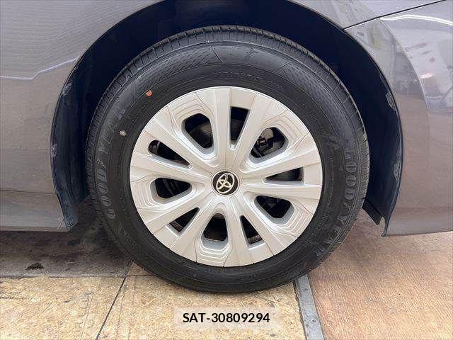 Toyota PRIUS 2019-03 7223762-14