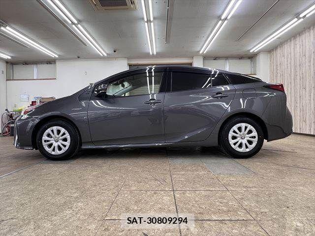 Toyota PRIUS 2019-03 7223762-21