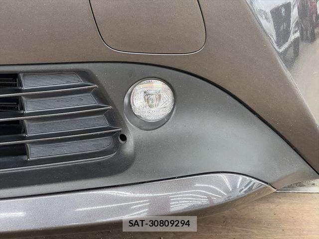 Toyota PRIUS 2019-03 7223762-23