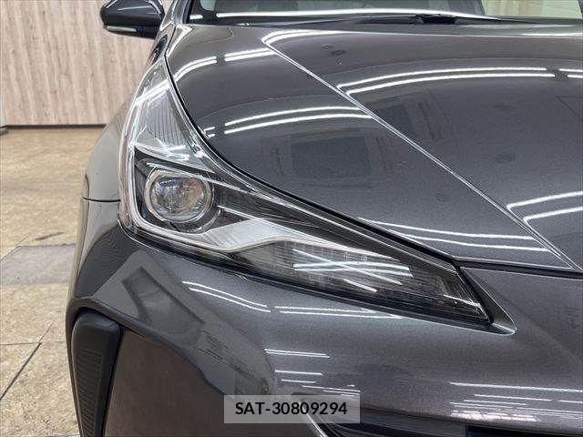Toyota PRIUS 2019-03 7223762-24