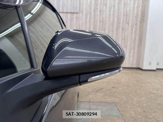 Toyota PRIUS 2019-03 7223762-26